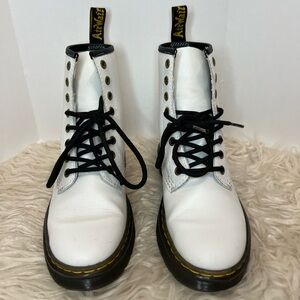Dr.‎ Martens Zavala Leather White Combat Boots Lace Up Women's Size 5